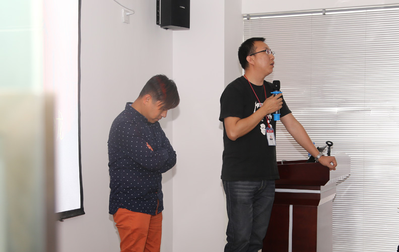 永利欢乐娱人城客户沙龙免费报名热线：400-739-1200